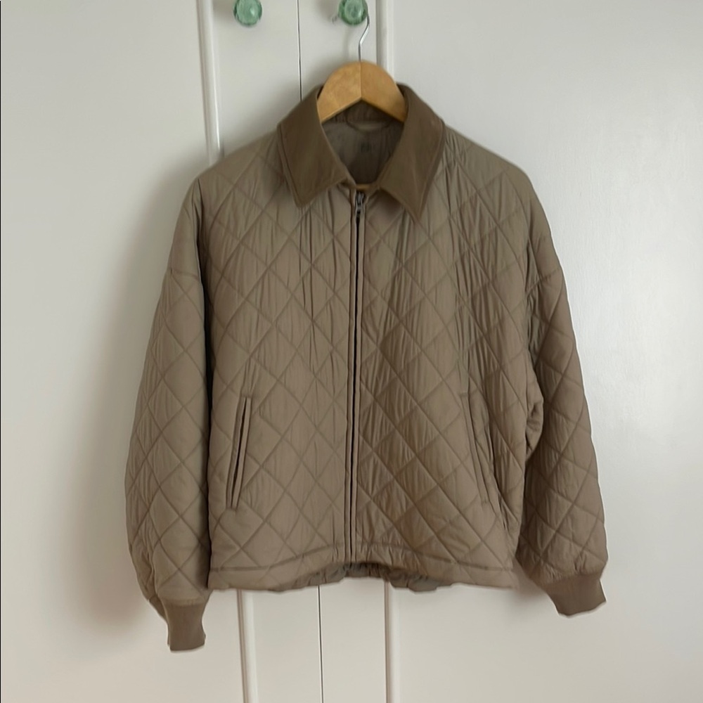 Uniqlo Tan Puffer Jacket Lightweight Quilted Design